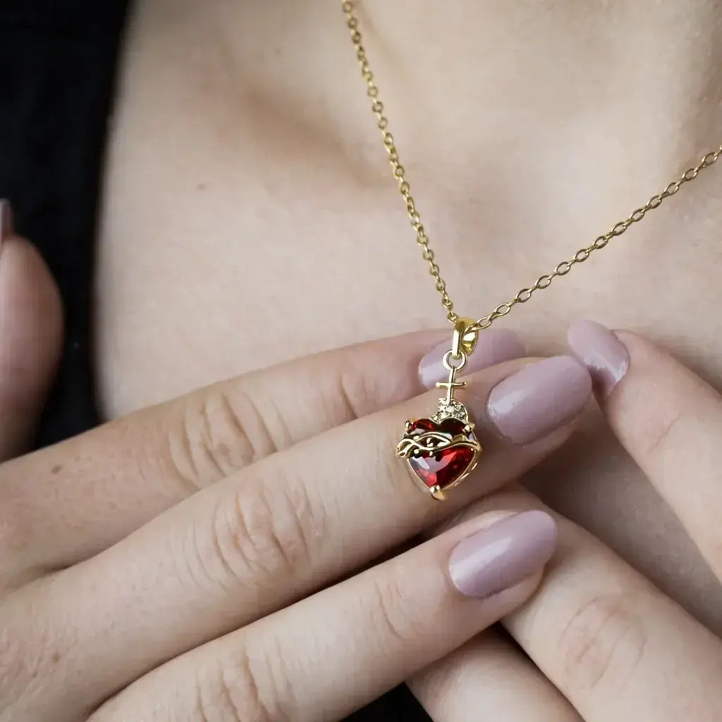 Lleva en tu pecho el amor eterno del Sagrado Corazón de Jesús
